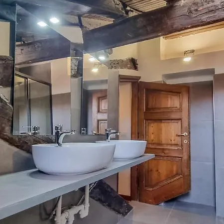 Altido Charming Flat For 6 In Historic Carrobbio