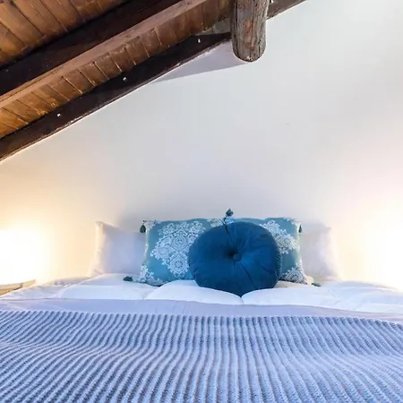 Altido Charming Flat For 6 In Historic Carrobbio Apartment *