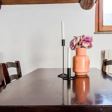 Apartment Altido Charming Flat For 6 In Historic Carrobbio